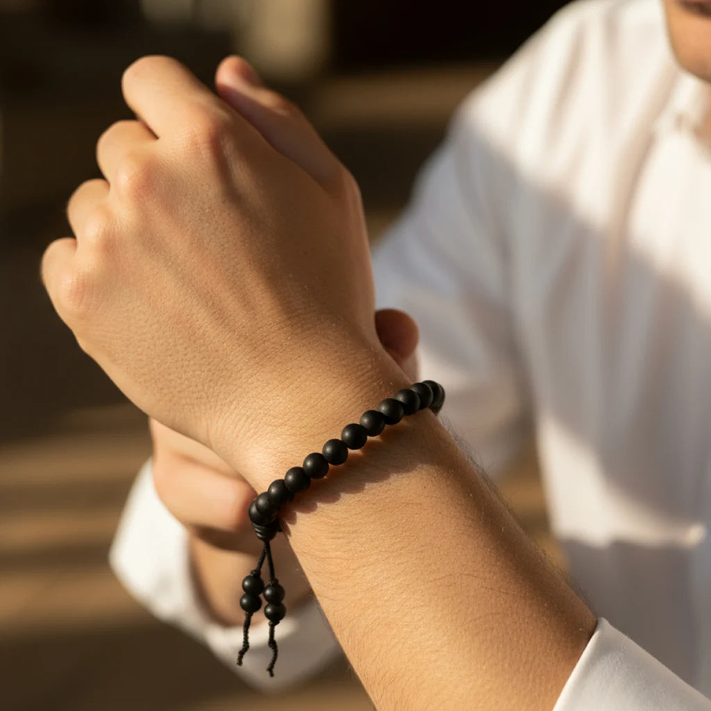 Karungali Bracelet – Timeless Elegance in Natural Ebony Wood